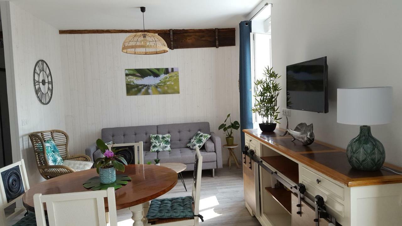 Au Bout Du Port Apartment Guilvinec Exterior photo